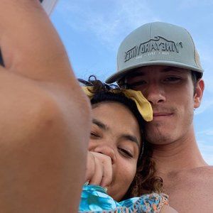 Meet your Posher, Eli